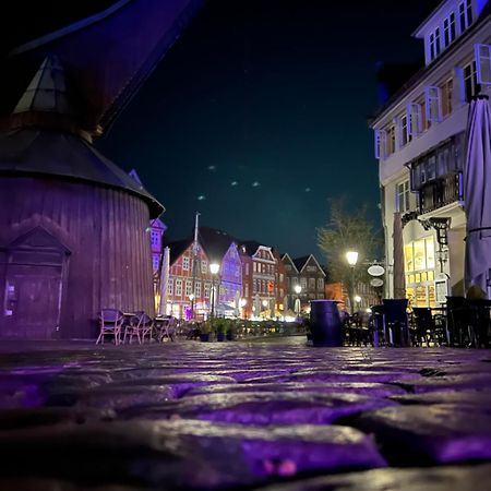 Moderne 2-Zimmer Wohnung! Wlan Und Netflix Inklusive! Zentral Gelegen In Der Historischen Altstadt! Stade Exterior photo