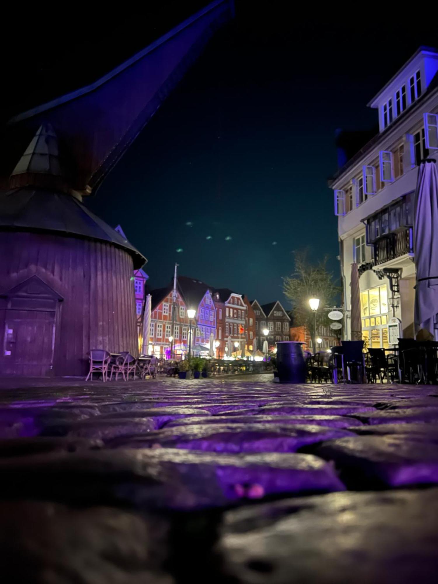 Moderne 2-Zimmer Wohnung! Wlan Und Netflix Inklusive! Zentral Gelegen In Der Historischen Altstadt! Stade Exterior photo